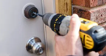 Inver Grove Heights MN Locksmith Inver Grove Heights, MN 651-448-2620 Inver Grove Heights MN Locksmith Inver Grove Heights, MN 651-448-2620 - 13-Key-Broke-In-Lock